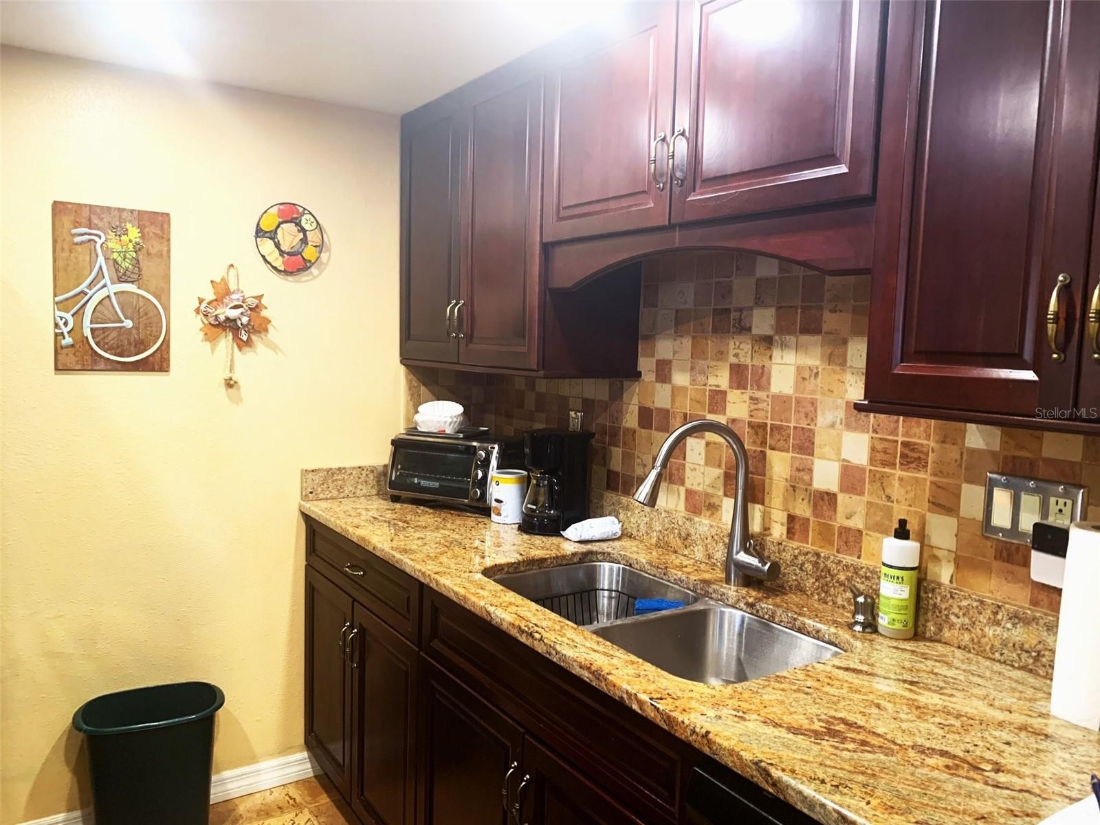 23 QUAILS RUN BLVD #23102