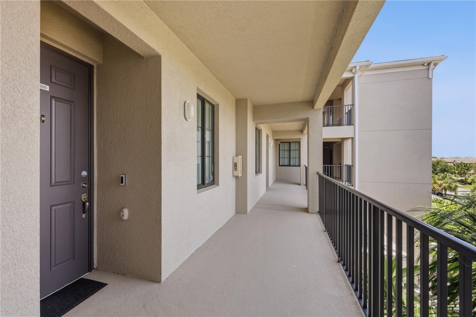 17902 GAWTHROP DR #305