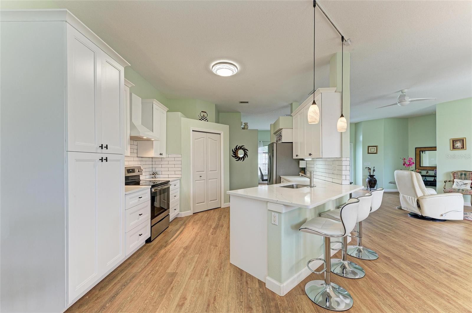 7102 42ND CT E