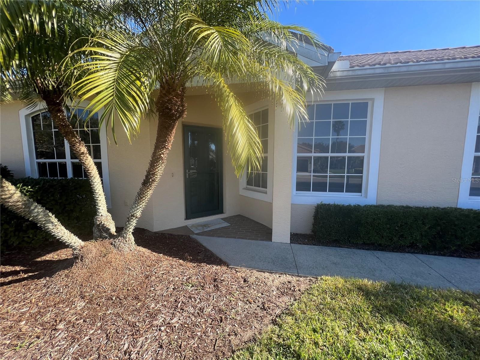 4665 WHISPERING OAKS DR