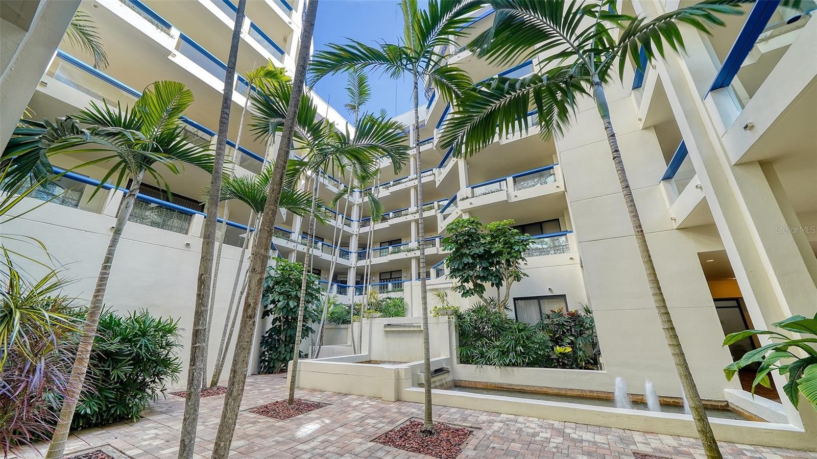 2110 HARBOURSIDE DR #557