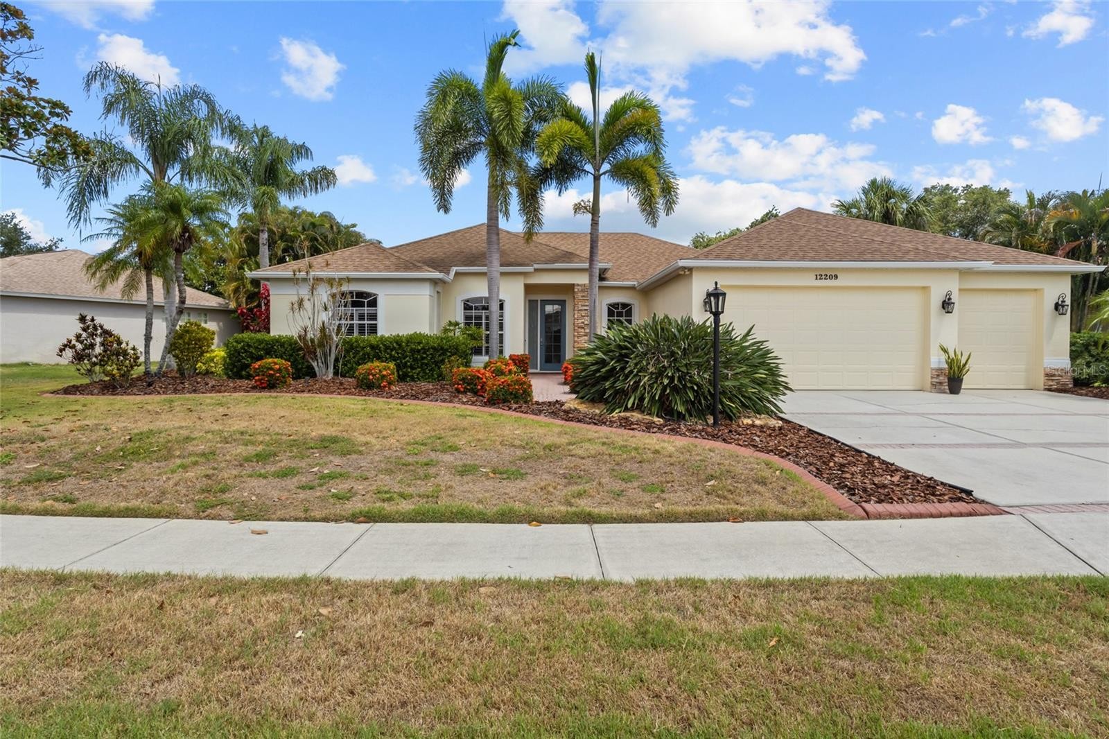 12209 CLUBHOUSE DR