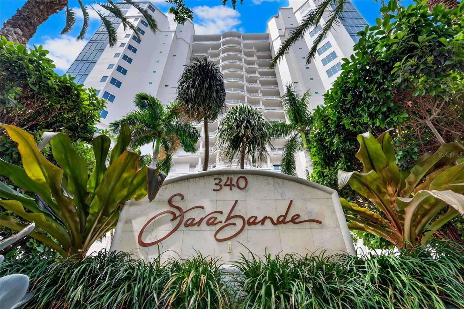340 S PALM AVE #14
