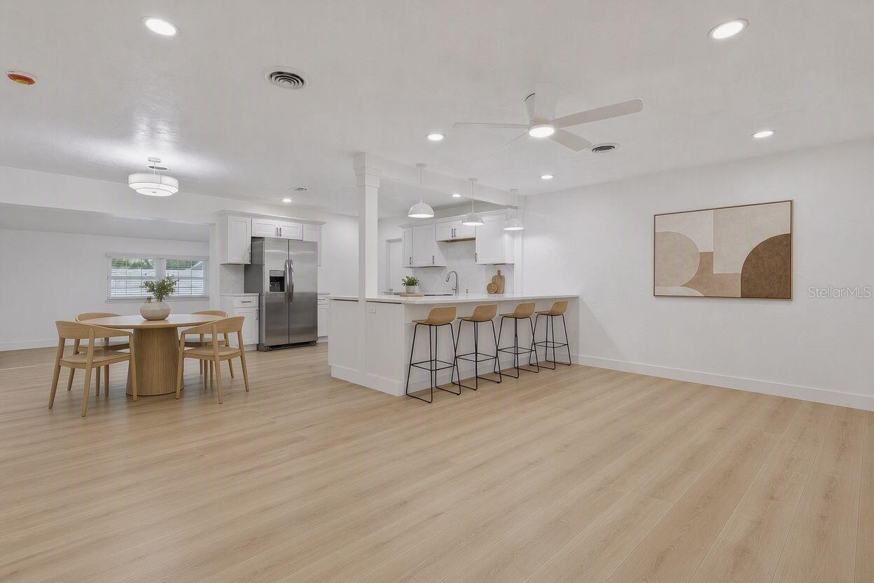 305 GLEN OAK RD
