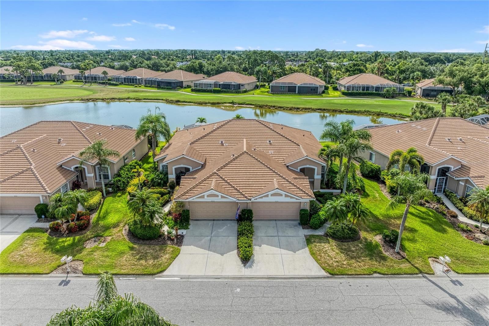 9532 FOREST HILLS CIRCLE