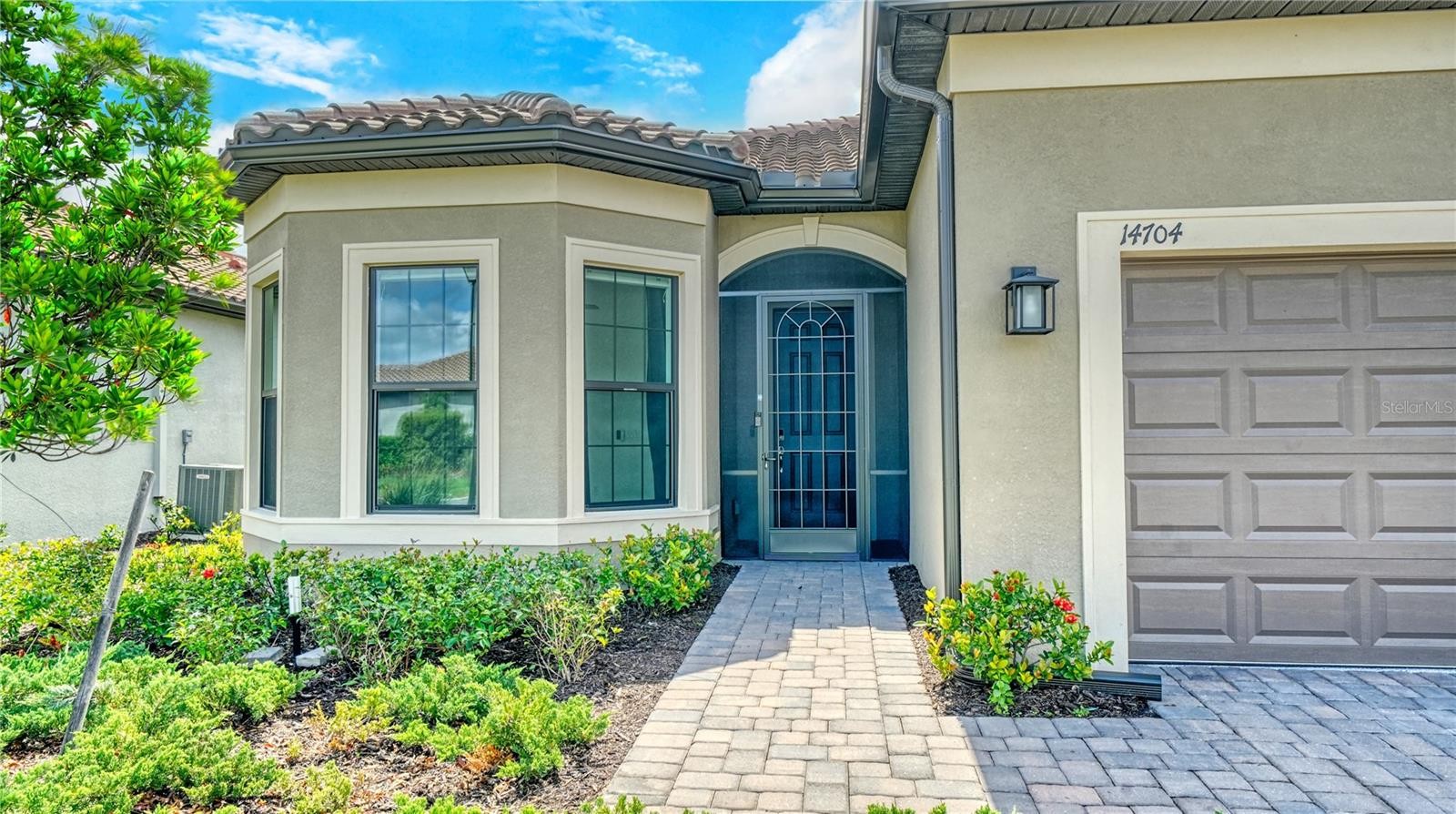 14704 GOLDEN GRASS TER