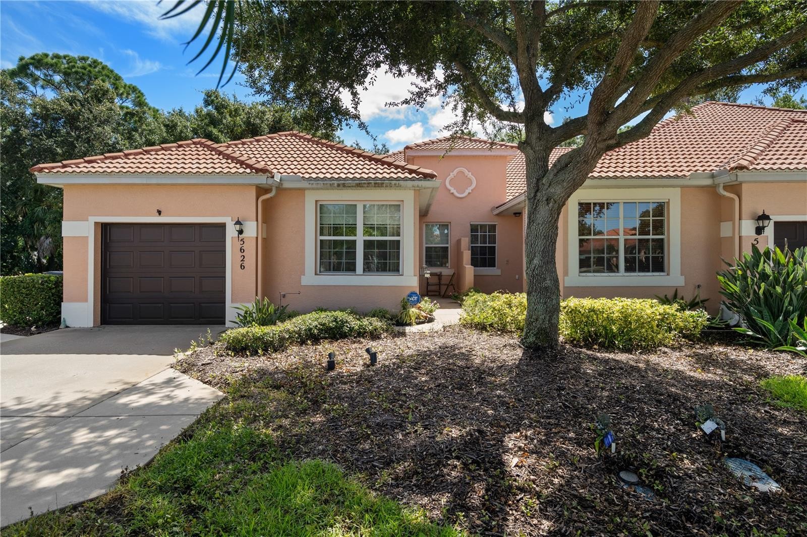 5626 CORTINA LN
