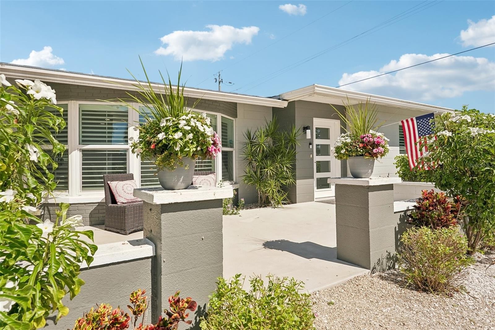 365 SHAMROCK BLVD