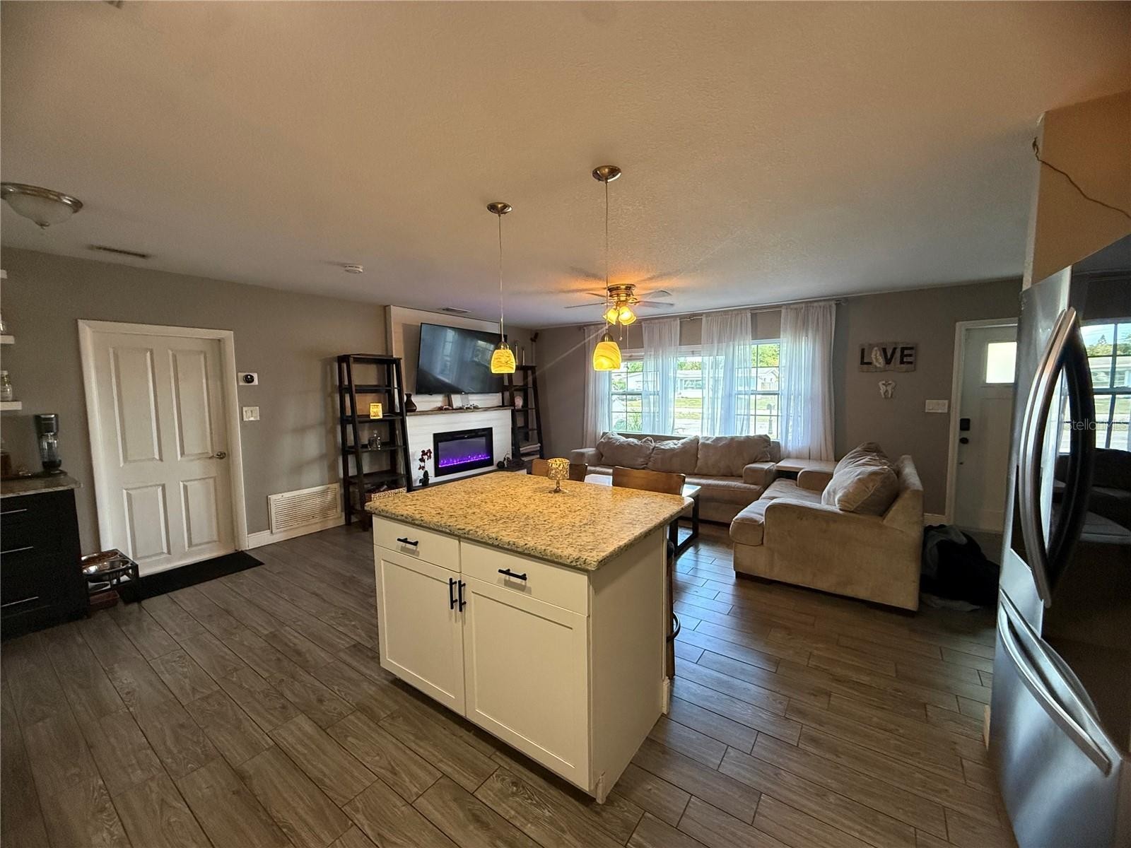 2815 SOUTHERN PKWY W