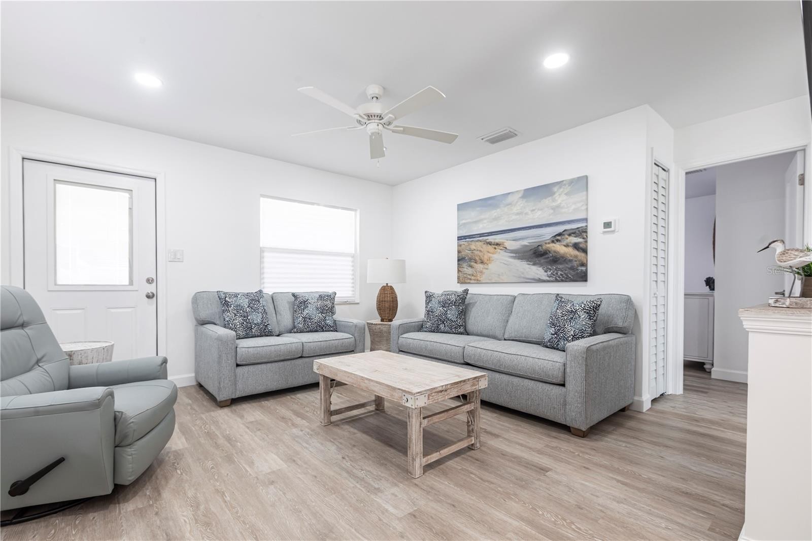 6020 MIDNIGHT PASS RD #7