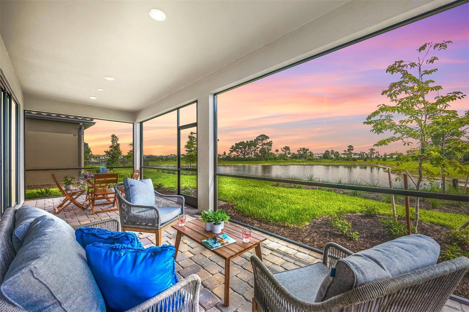 6328 WINDING PINE DR