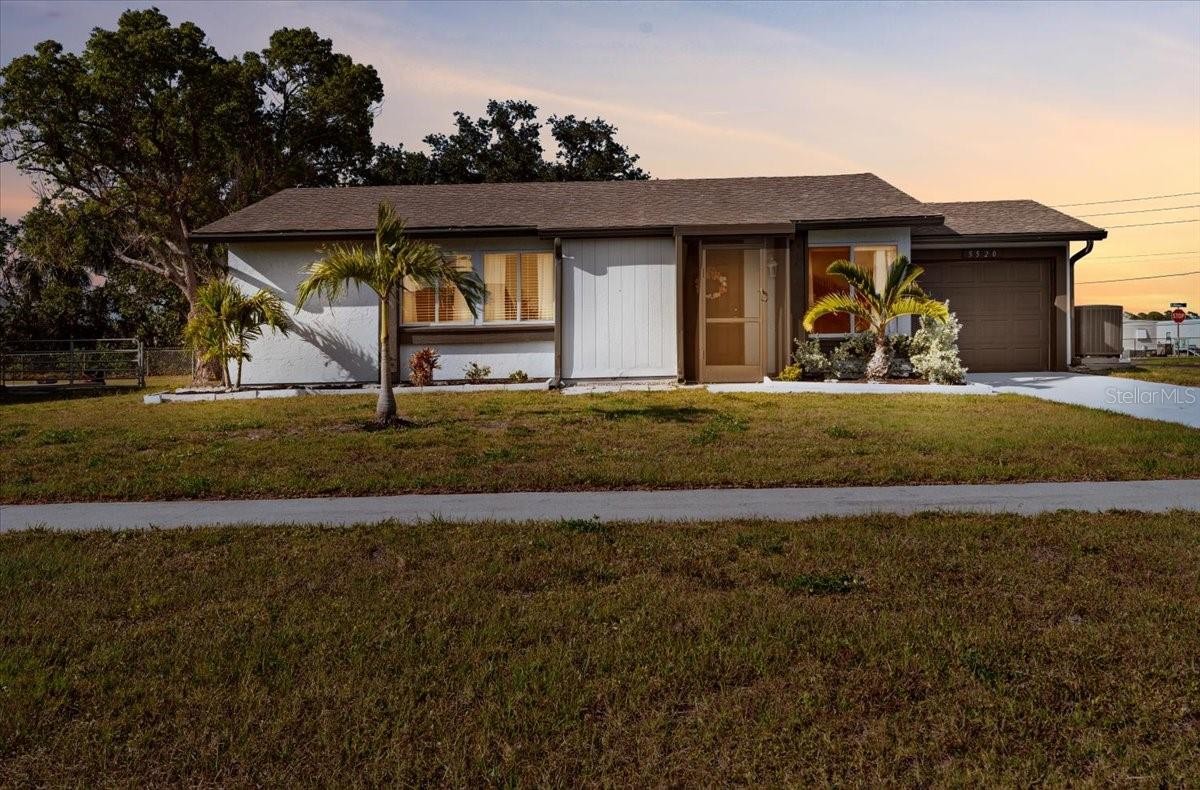 5520 KENWOOD DR