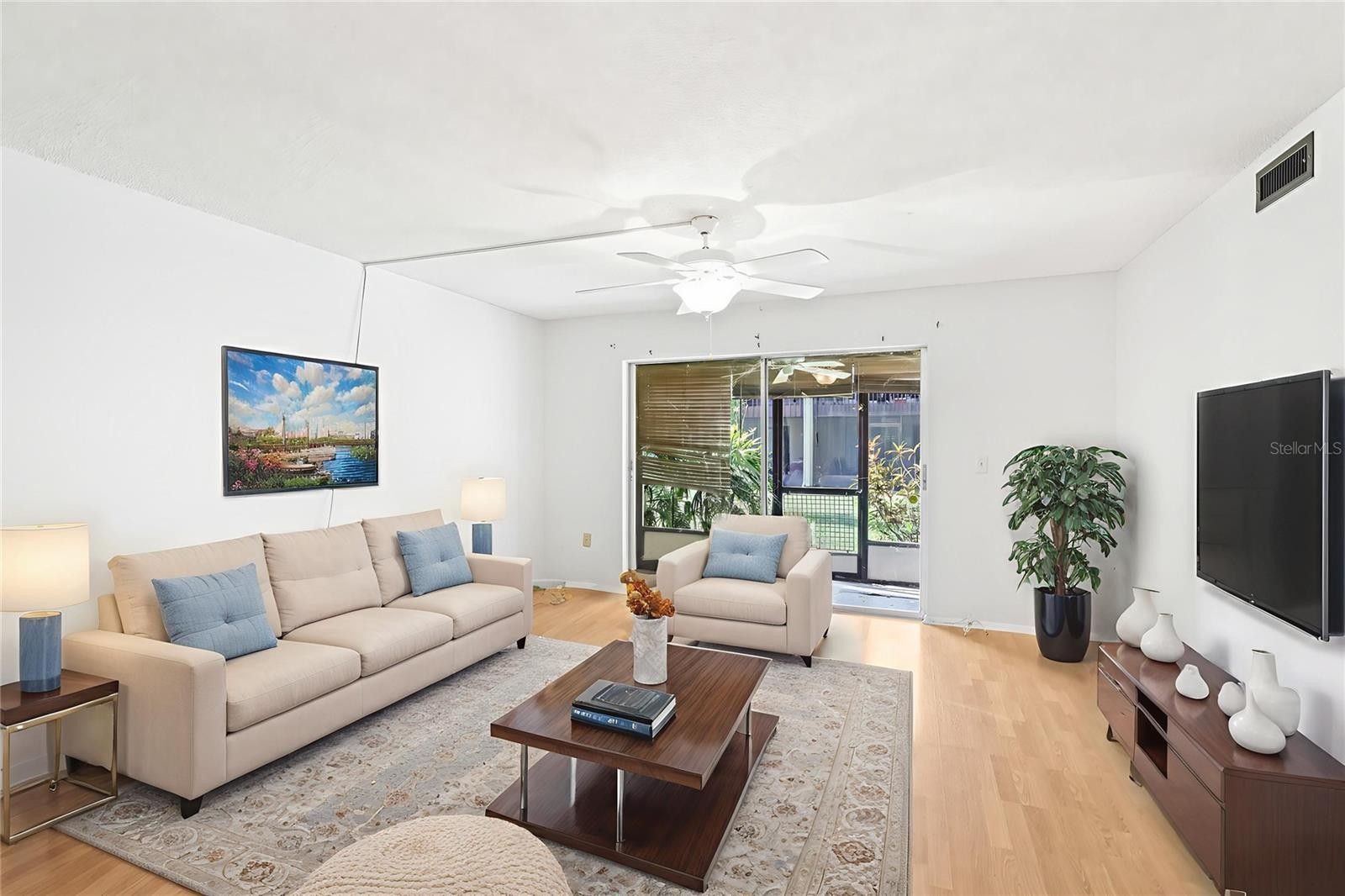 2736 HIDDEN LAKE BLVD #B