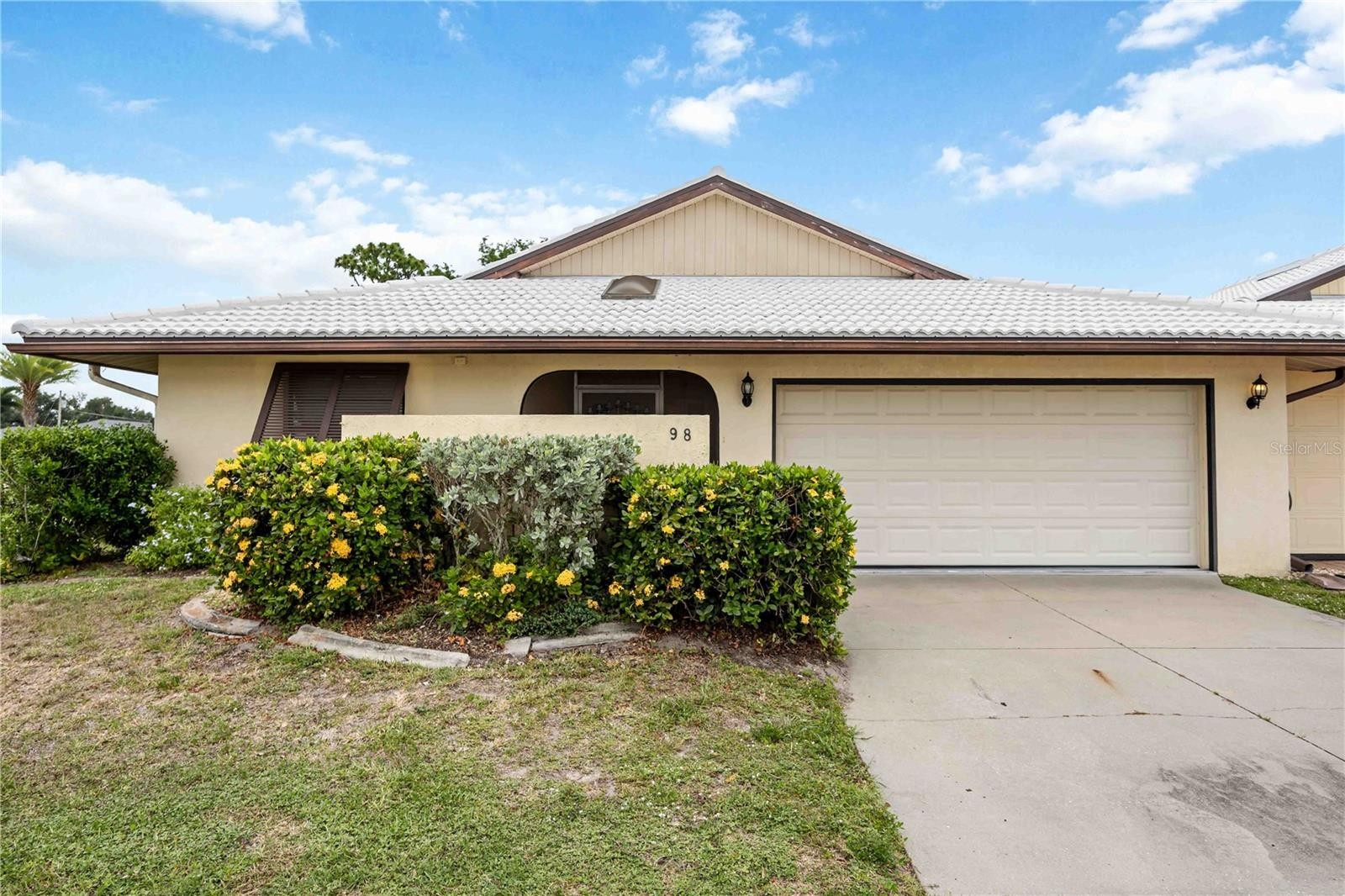 98 DRIFTING SANDS DR