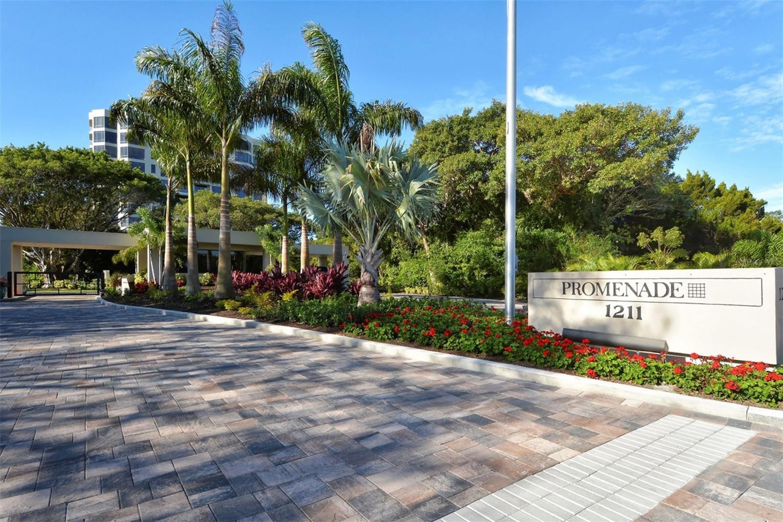 1211 GULF OF MEXICO DR #105