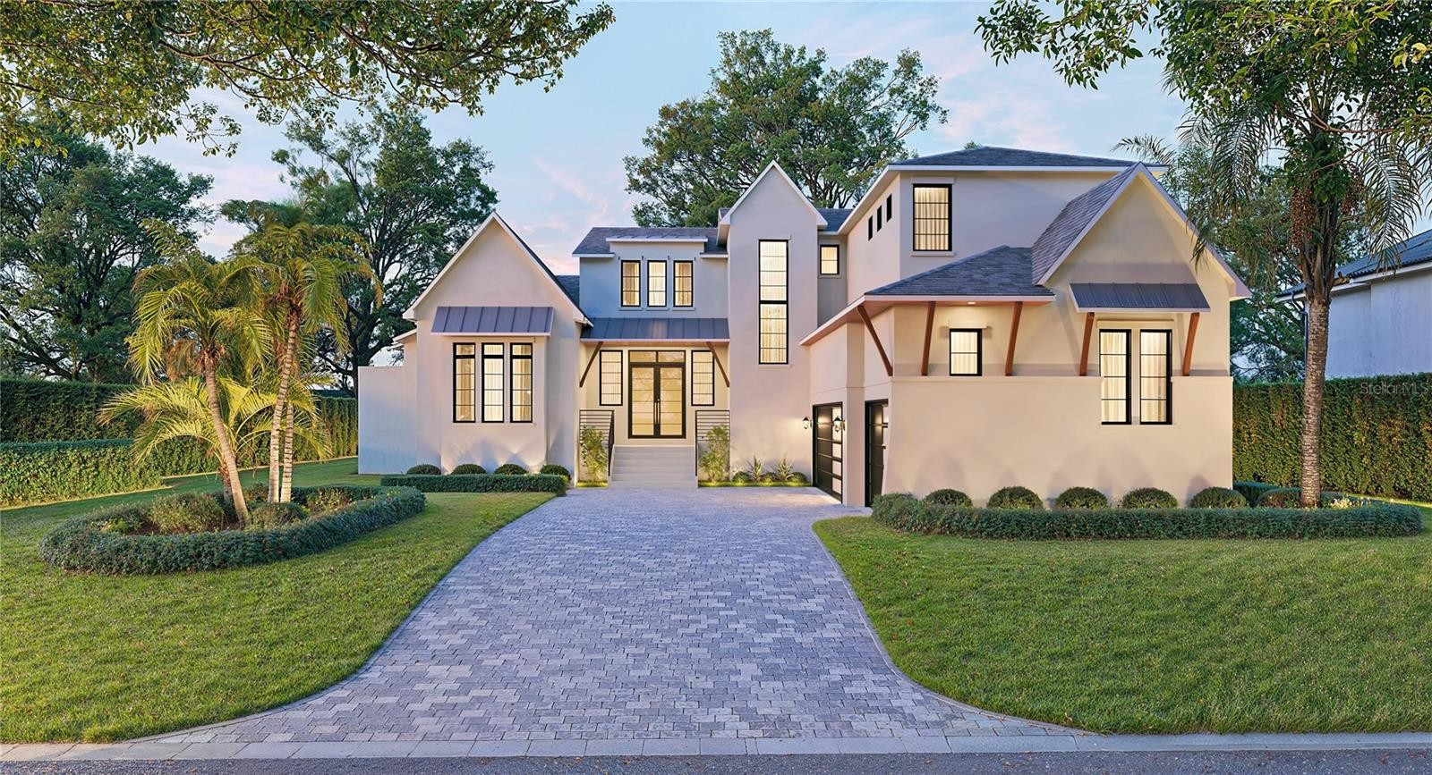1395 HARBOR DR