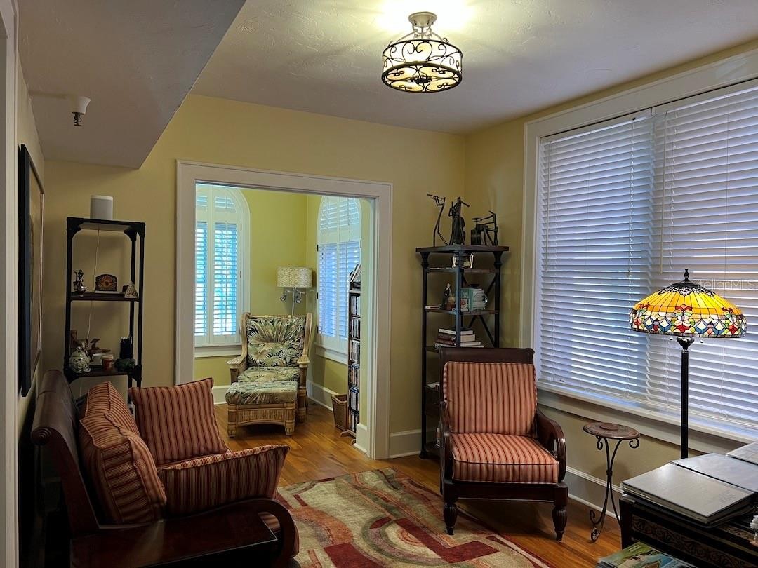 1221 N PALM AVE #204