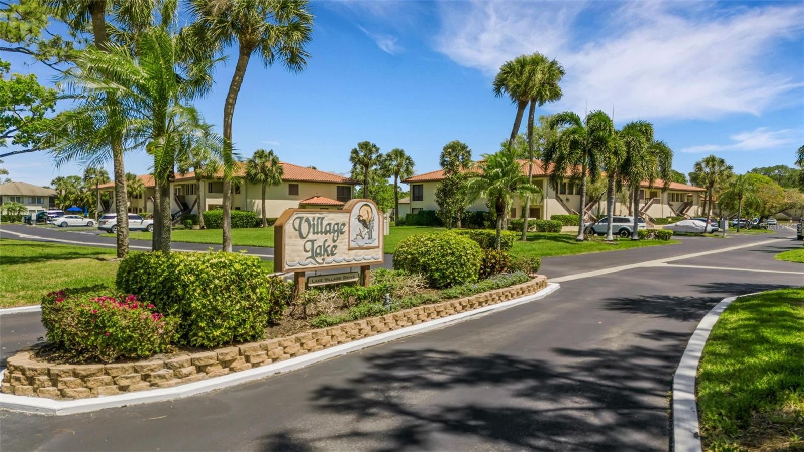 5252 LAKE VILLAGE DR #54