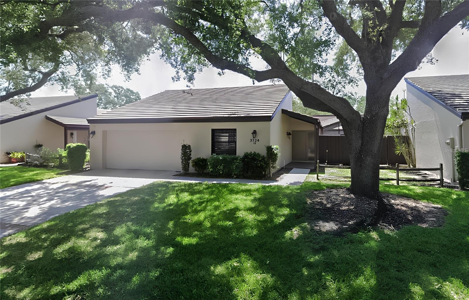 3724 GLEN OAKS MANOR DR