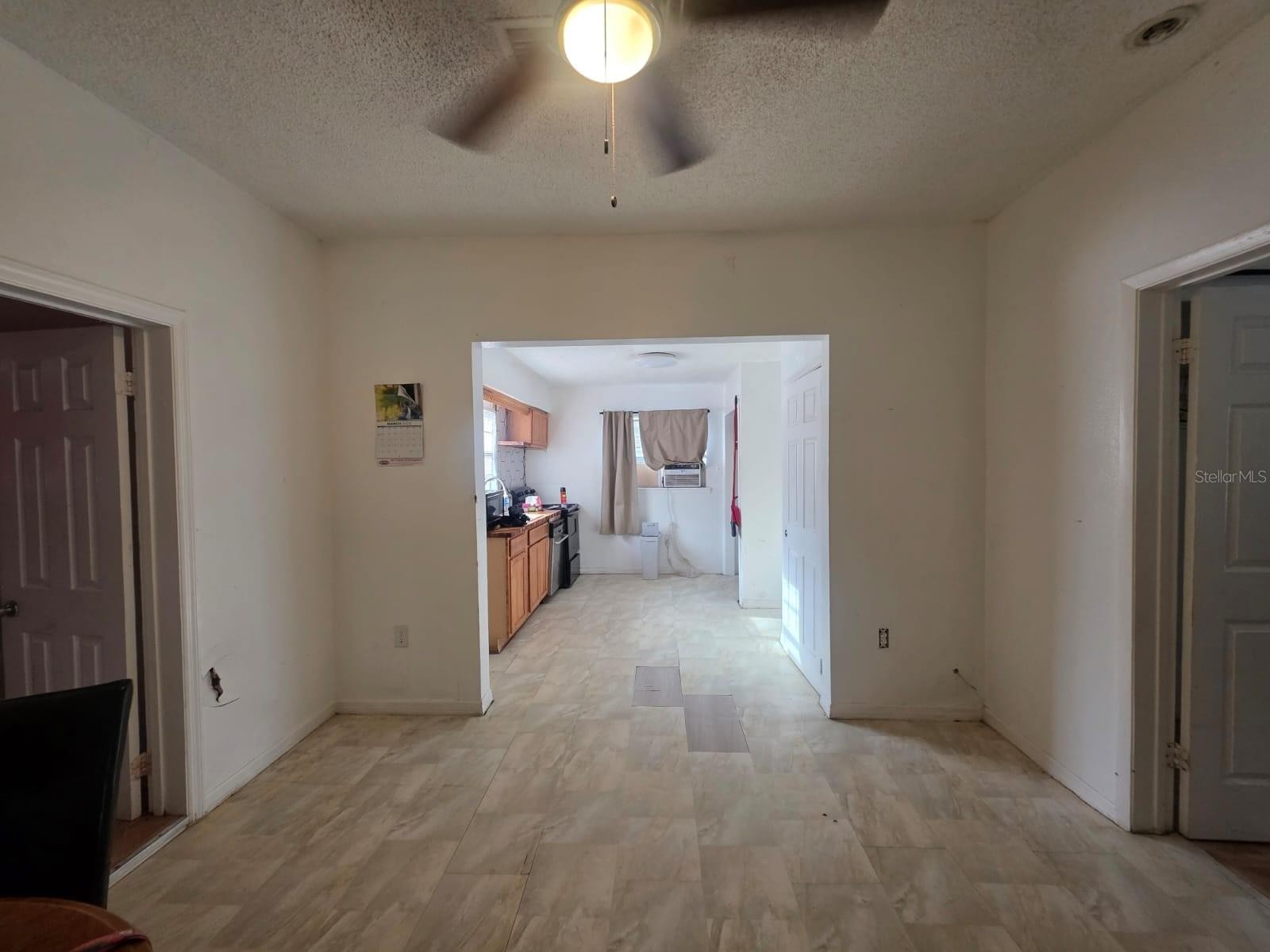 1808 17TH ST E