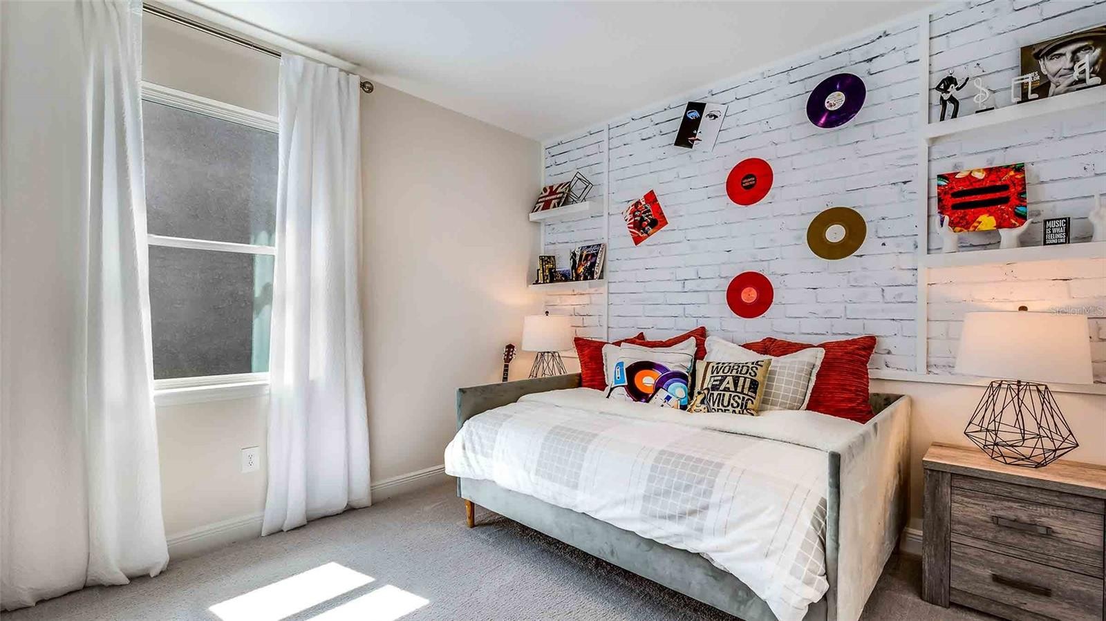 18206 THISTLEBERRY PL