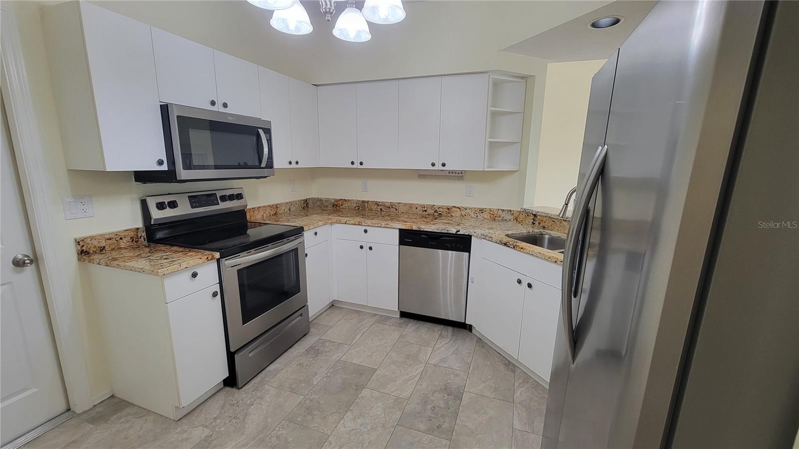 6330 GREEN OAK CIR #6330