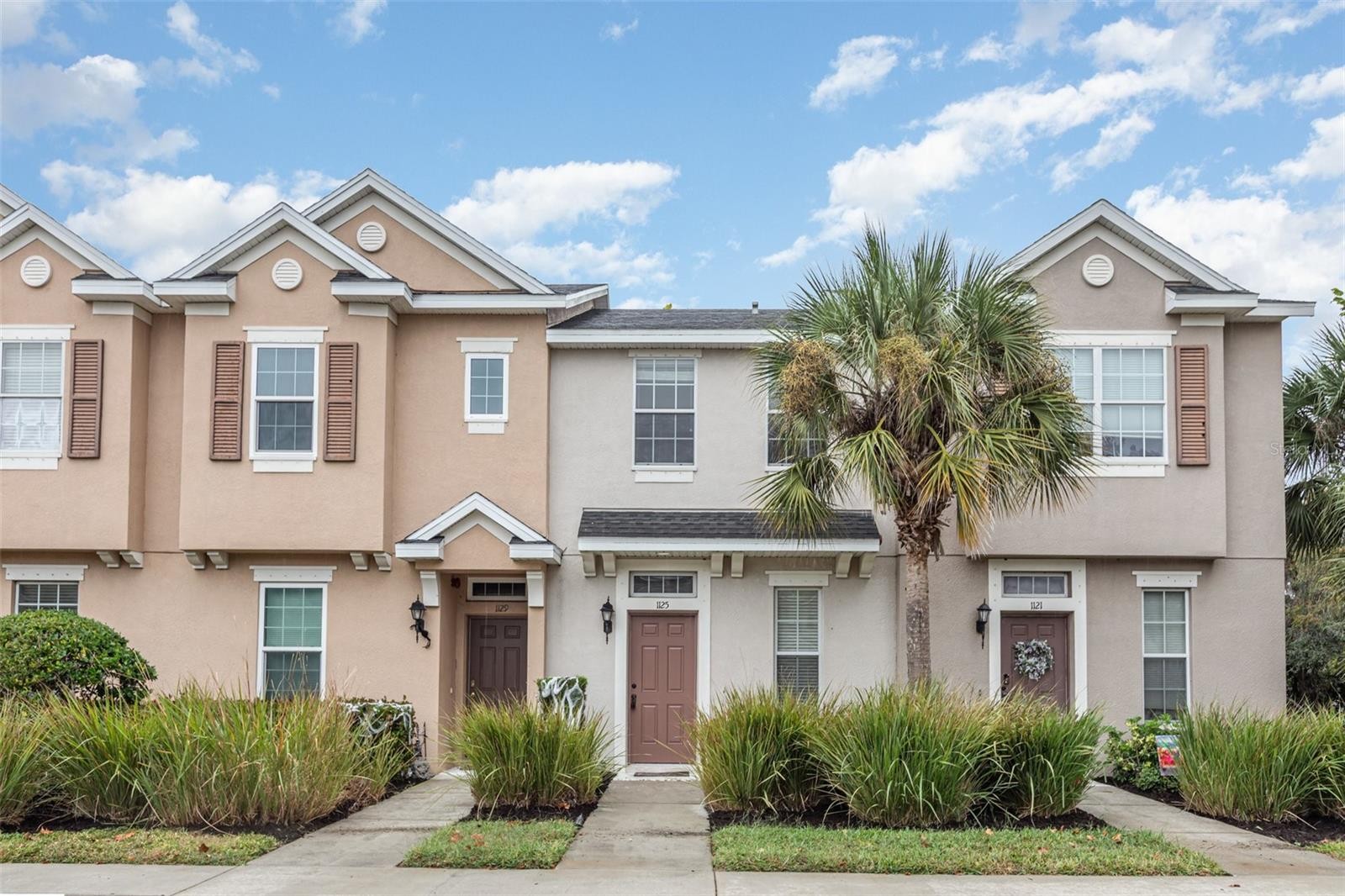 1125 GRANTHAM DR