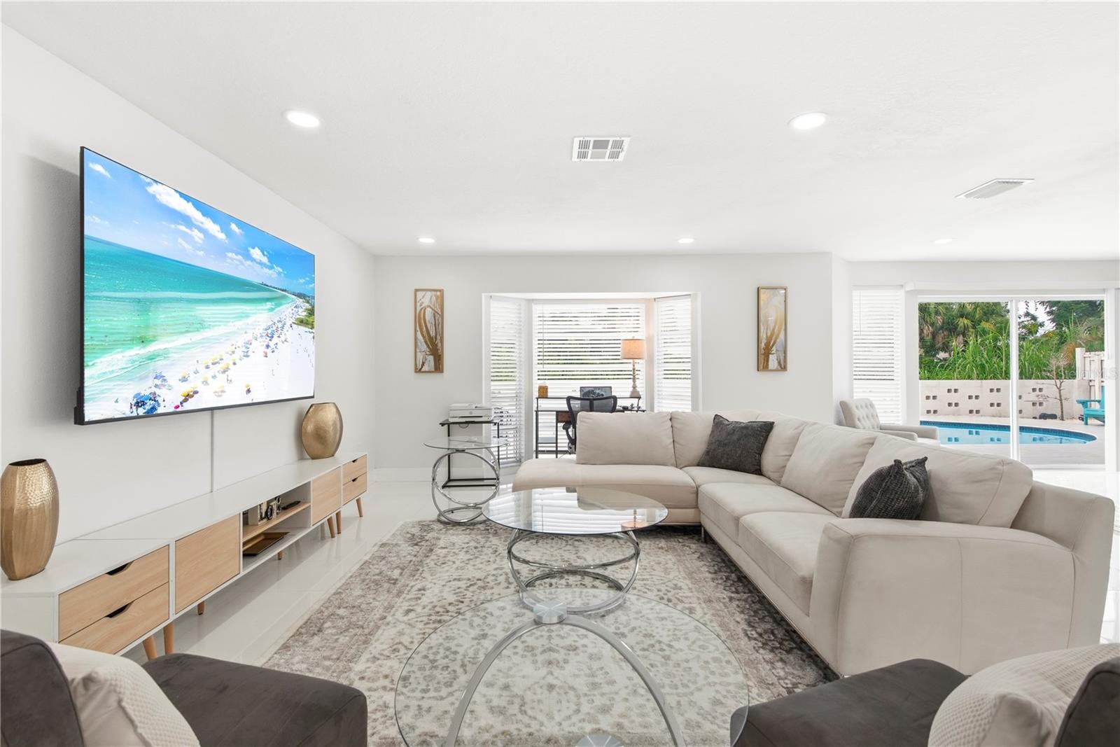 3364 ESPANOLA DR