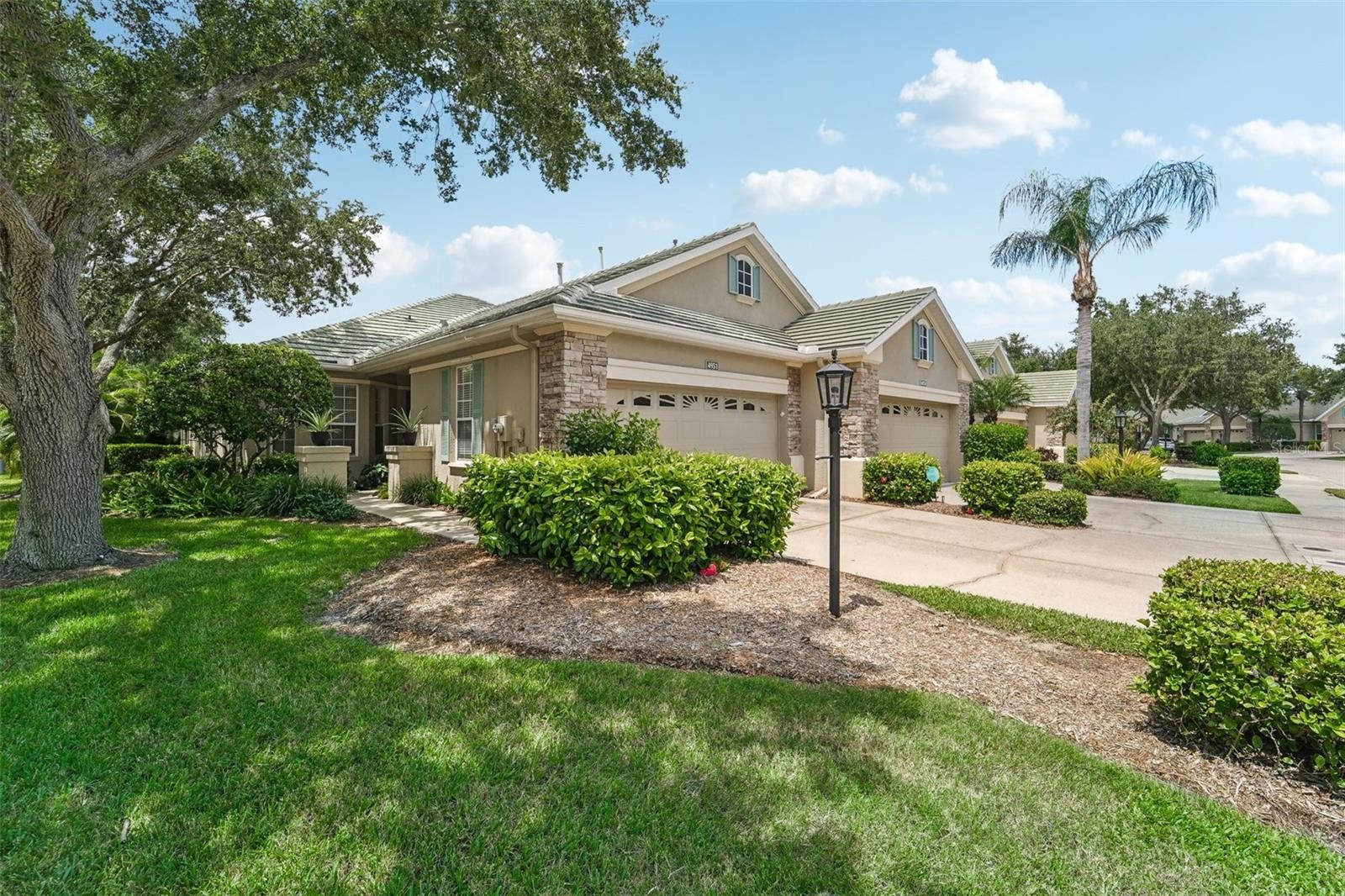 4951 Lakescene Pl Sarasota Florida 34243