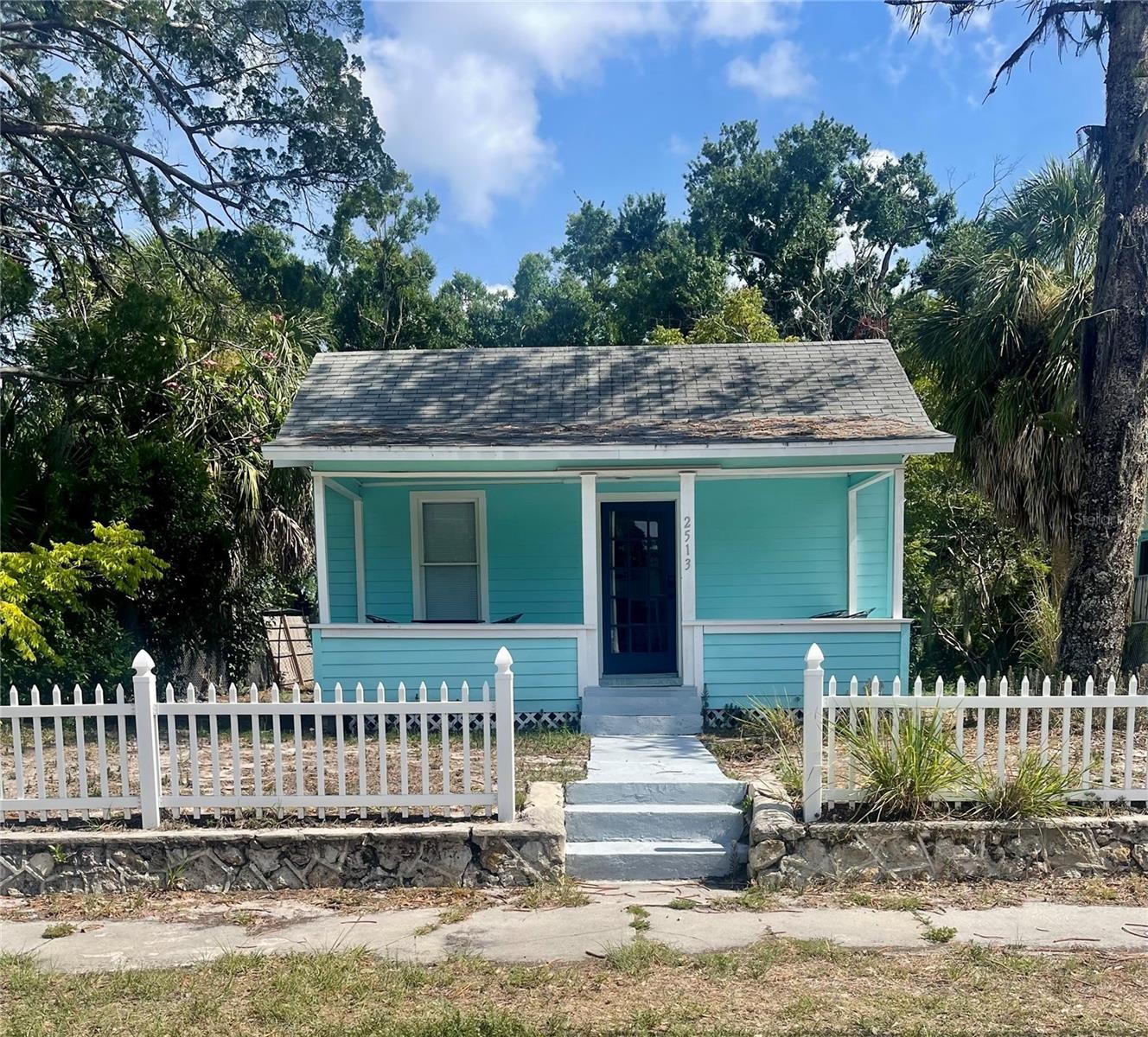 2513 8TH AVE W