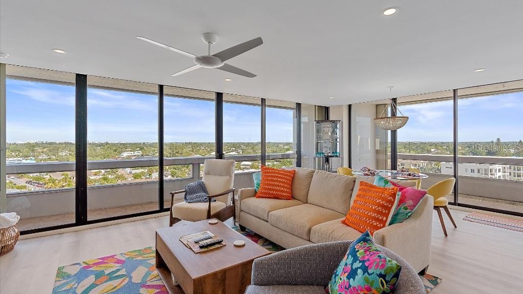 5400 OCEAN BLVD #8-04