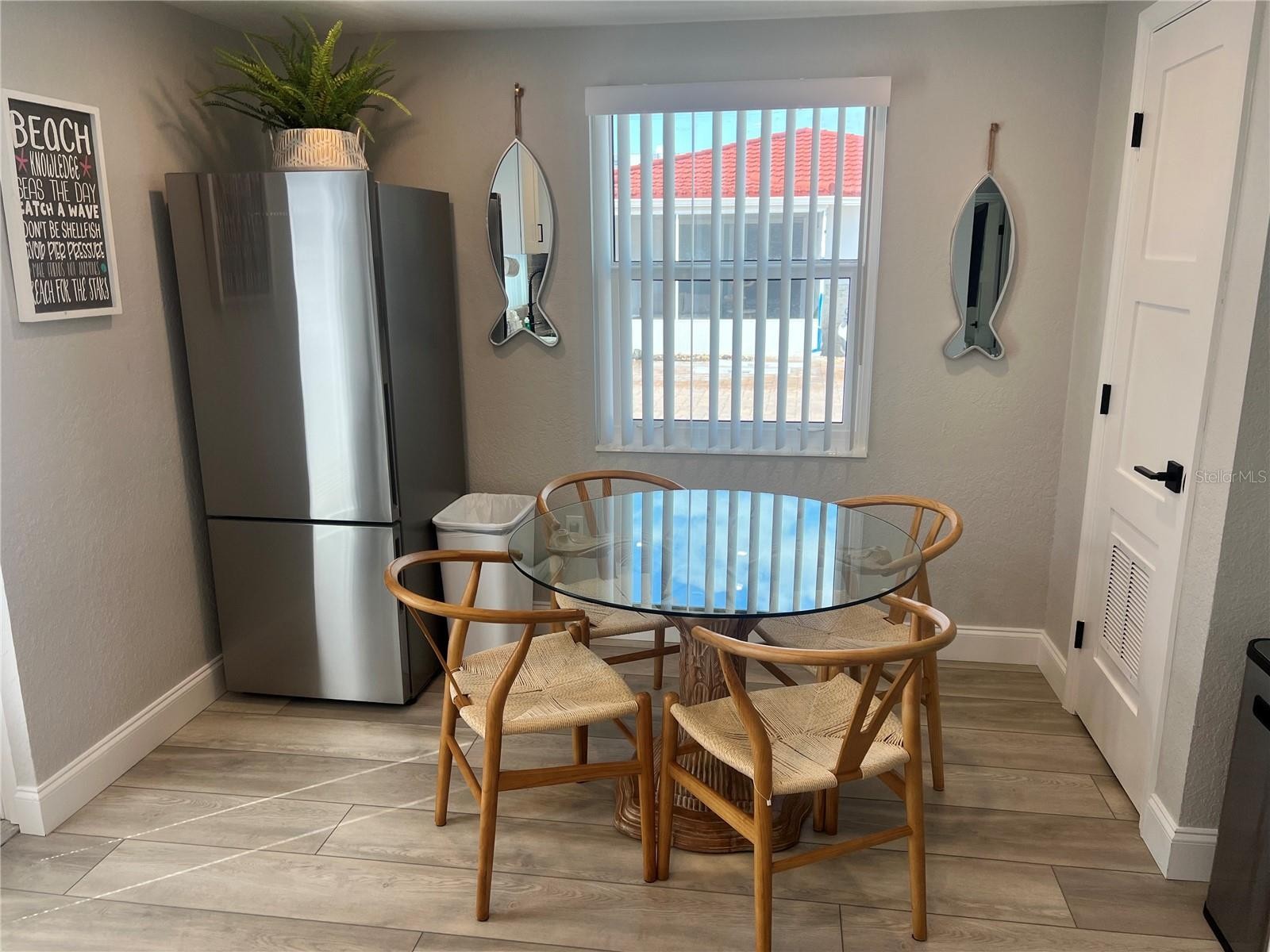 6154 MIDNIGHT PASS RD #D02