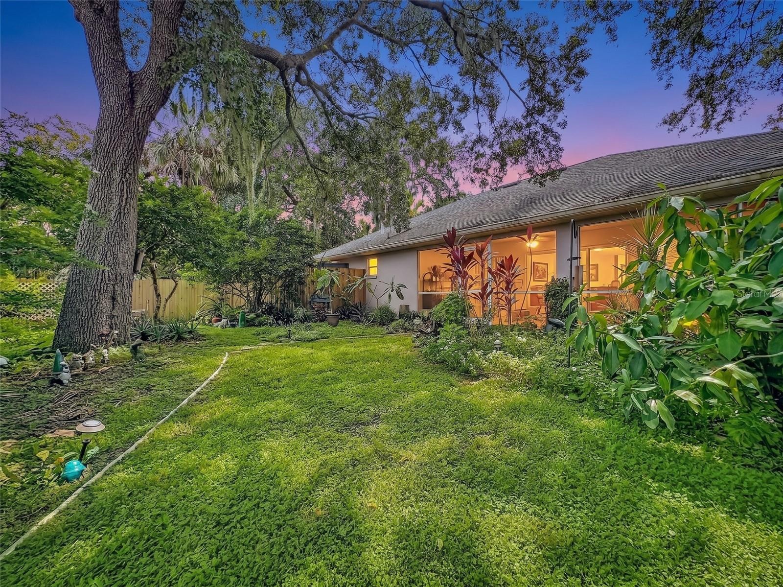3466 ZORATOA AVE