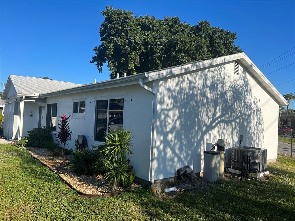 8131 SAVOY CT