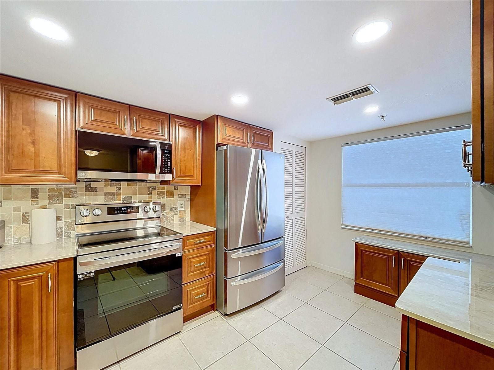 7201 29TH AVE DR #102