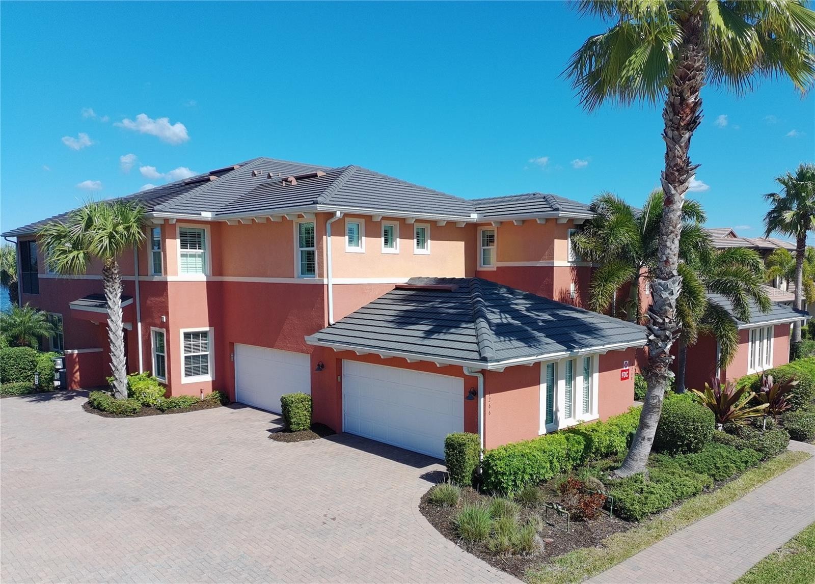 1268 RIVERSCAPE ST #C