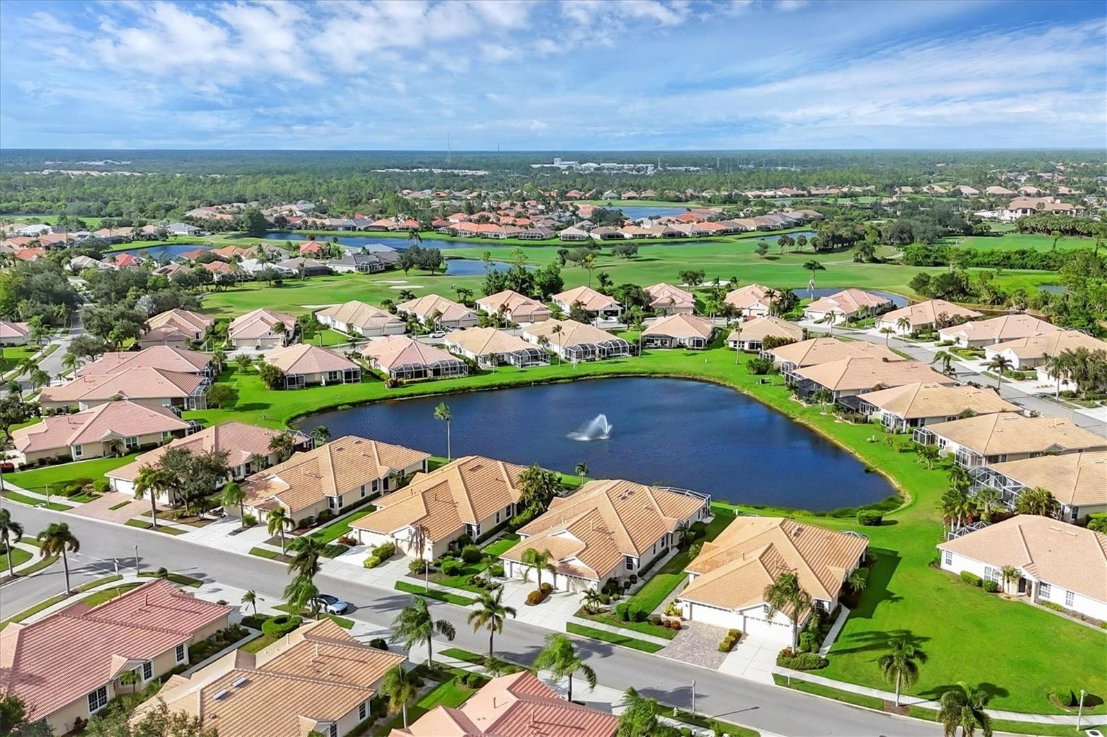 4924 WHISPERING OAKS DR