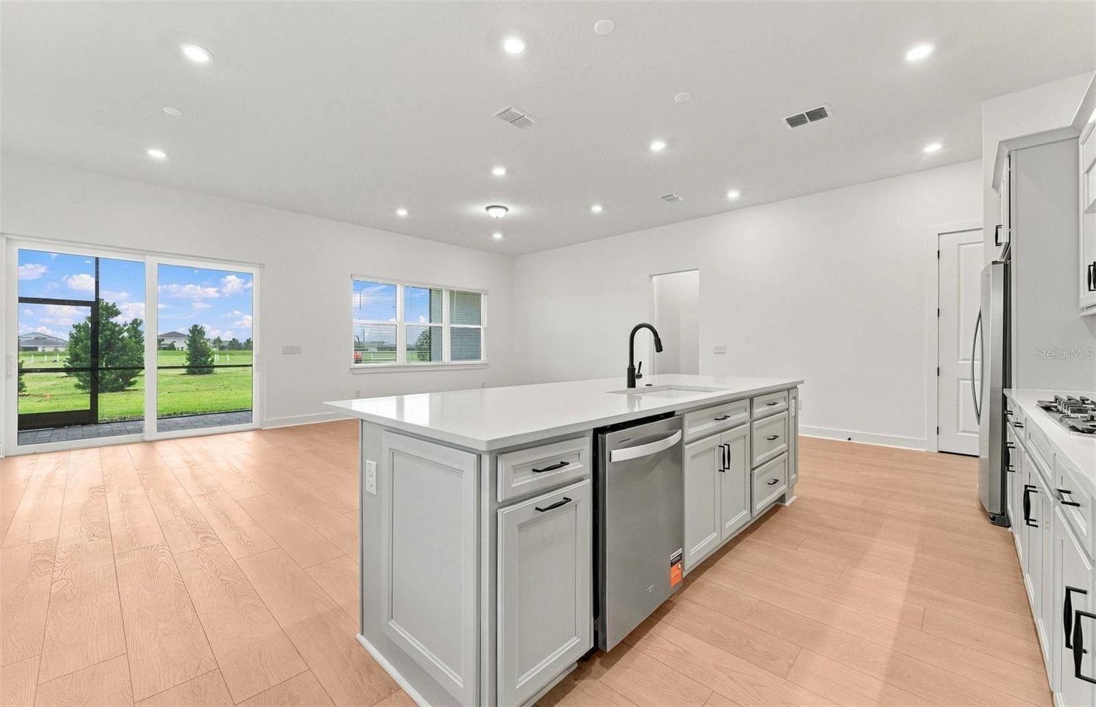 11316 CLAY AVE