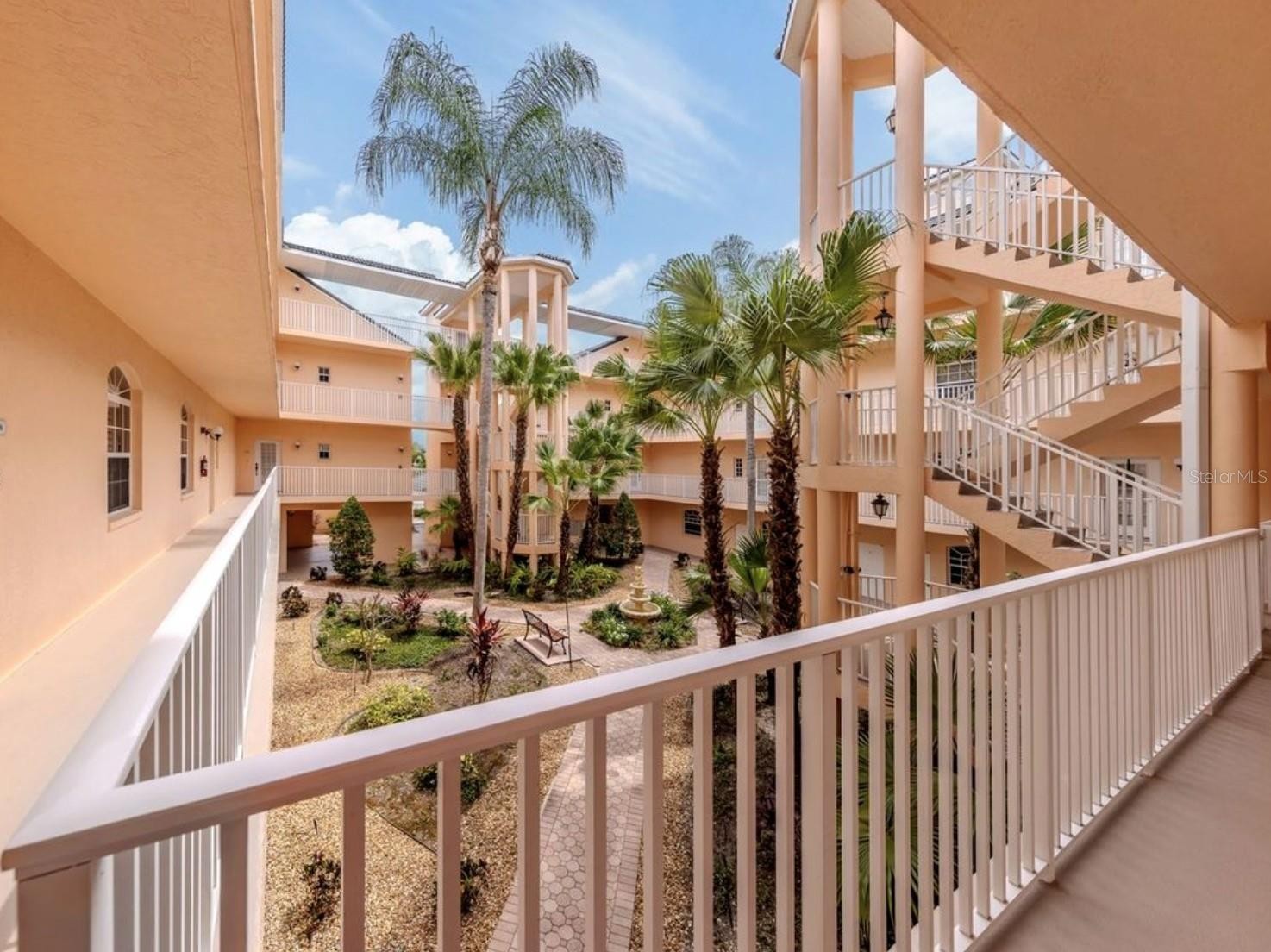 1505 GONDOLA PARK DR #1505