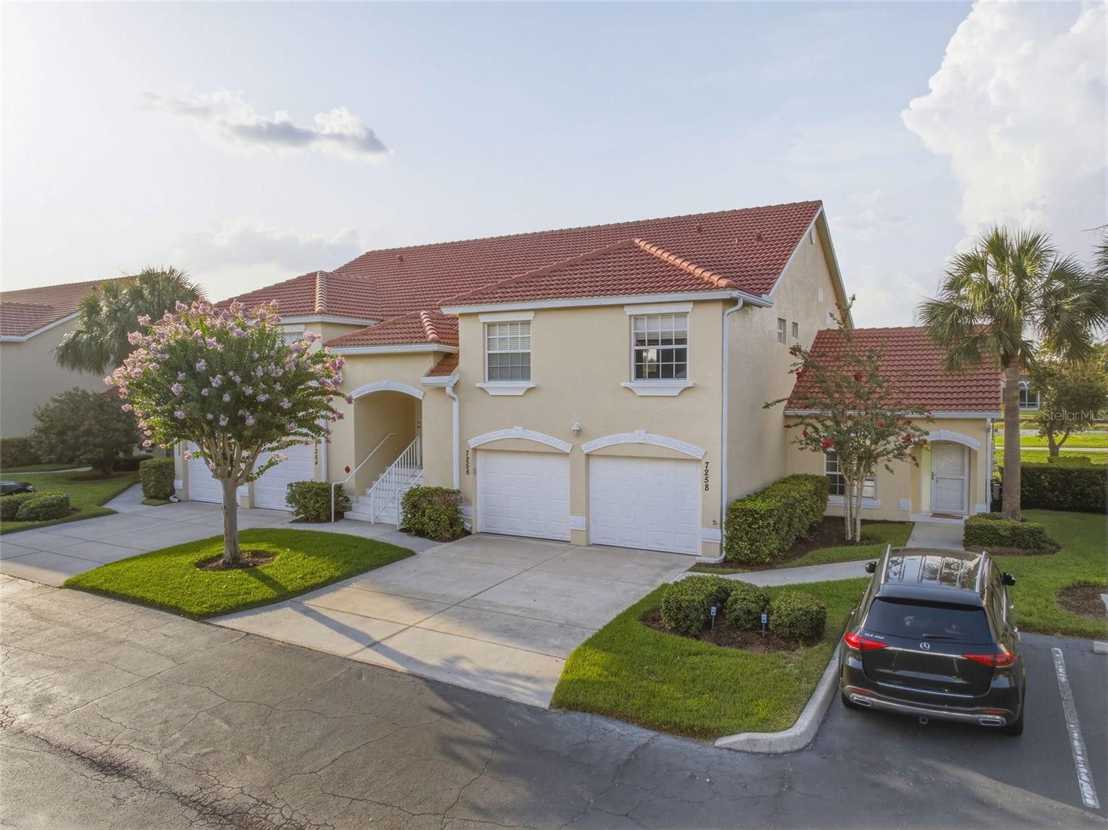 7258 CEDAR HOLLOW CIR #102