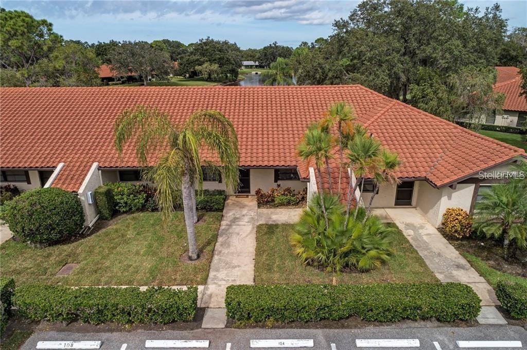 5635 GOLF POINTE DR #101