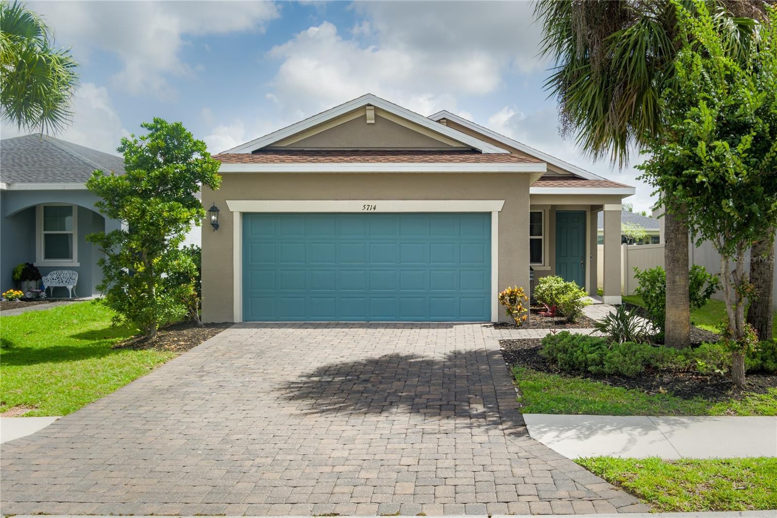 5714 LOS ROBLES CT