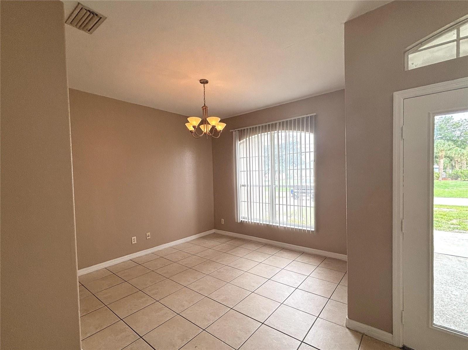 3074 BRAMPTON TER