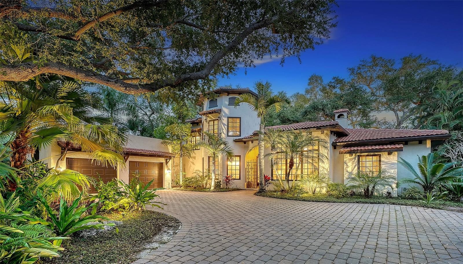 922 INDIAN BEACH DR