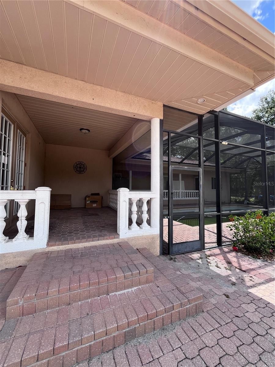 970 BRENTWOOD DR