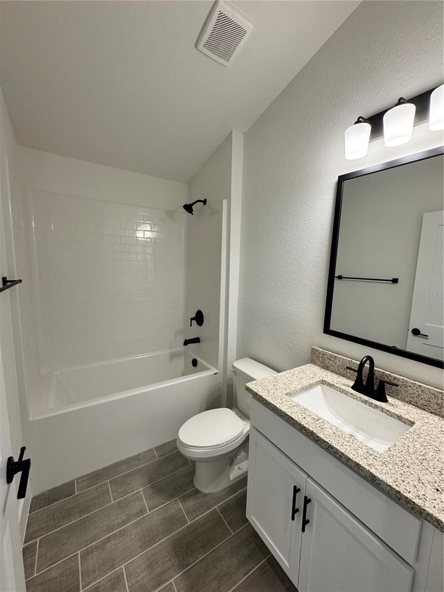 2667 AVERLAND LOOP