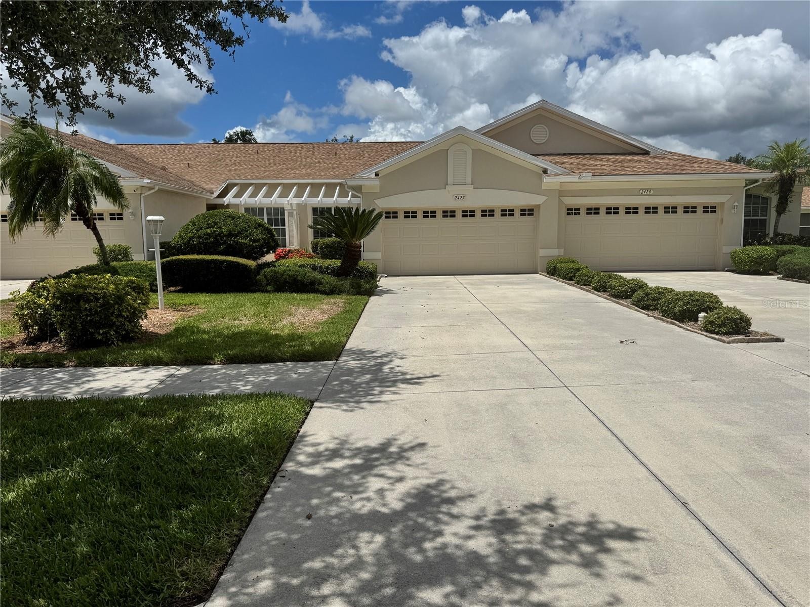 2427 MAGNOLIA CIR