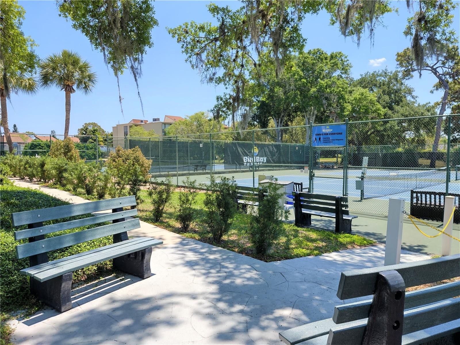 650 BIRD BAY DR E #105