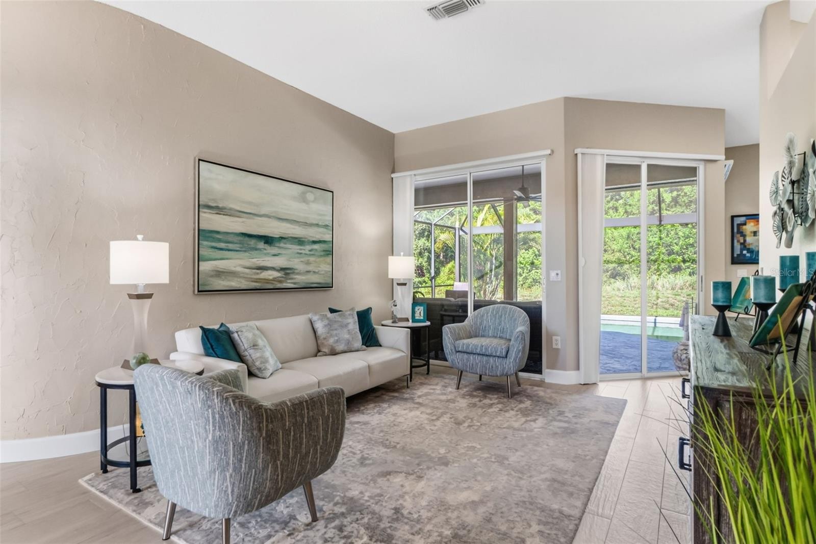 6876 CORRAL CIR