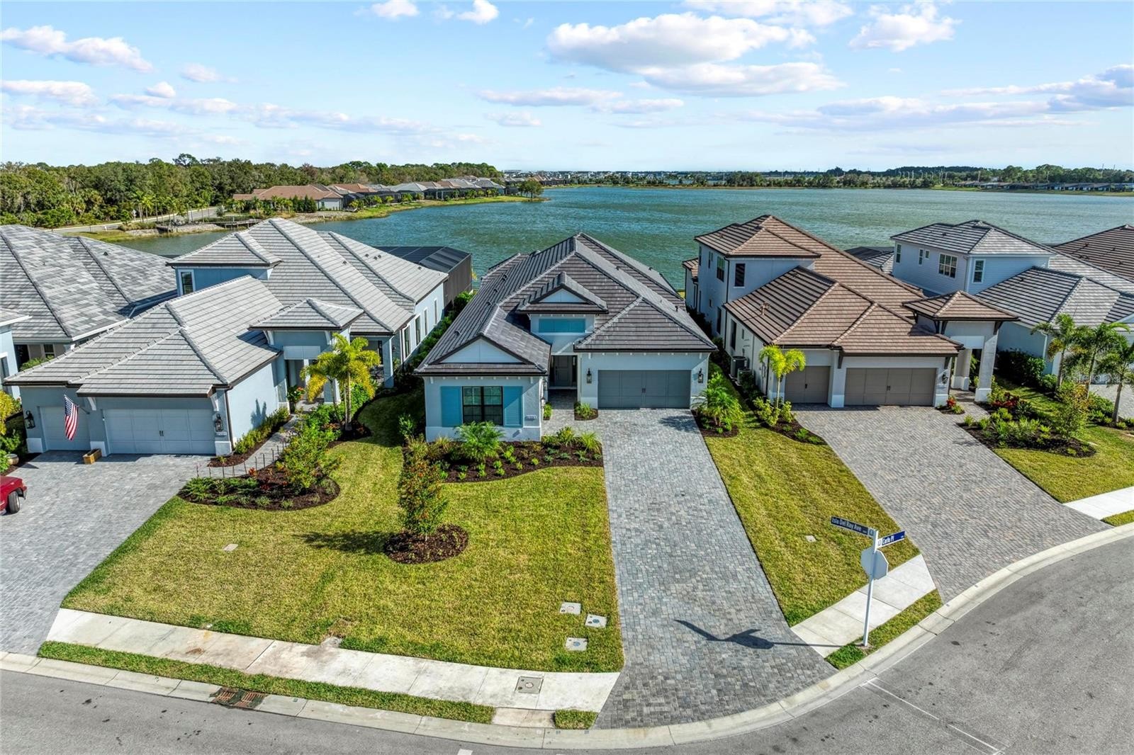 6221 ISLA DEL RAY AVE